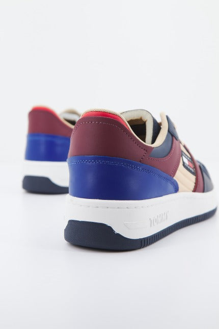 TOMMY JEANS BASKET en color AZUL (3)