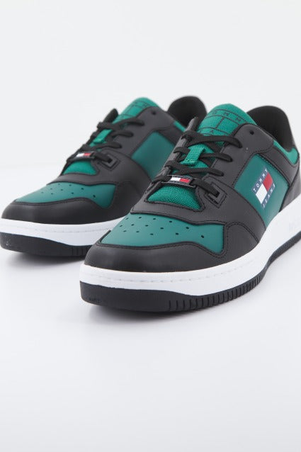 TOMMY JEANS SEASONAL BAS en color VERDE (2)