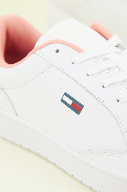 TOMMY JEANS COURT CUPSOL en color BLANCO (4)