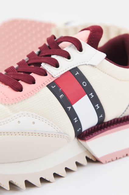 TOMMY JEANS SNEAKER CLEAT en color BEIS (4)
