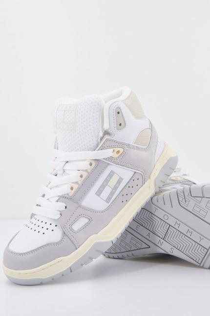 TOMMY JEANS WMN SKATE MI en color BLANCO (2)