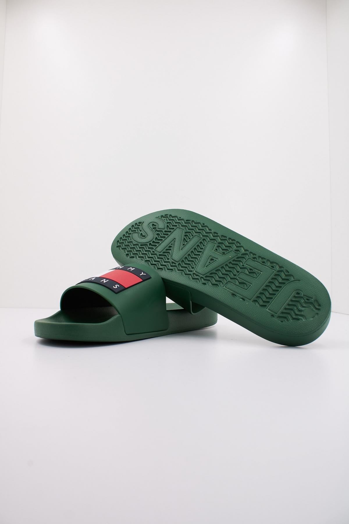 TOMMY JEANS EMEM en color VERDE (5)