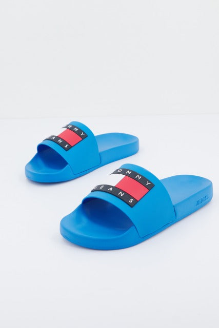 TOMMY JEANS FLAG POOL SLD ESS en color AZUL (1)