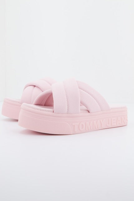 TOMMY JEANS FLTFRM SANDAL en color ROSA (2)