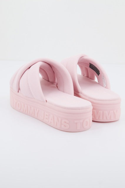 TOMMY JEANS FLTFRM SANDAL en color ROSA (3)