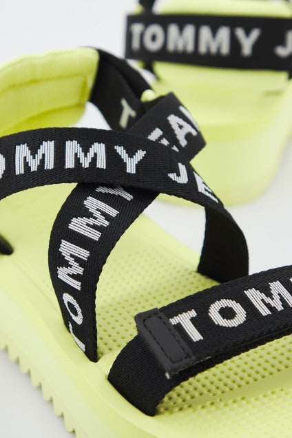 TOMMY JEANS FLTFRM EVA en color AMARILLO (4)