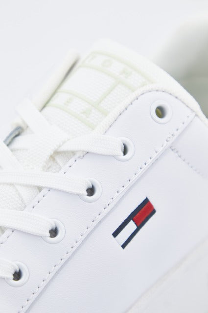 TOMMY JEANS FLATFORM SEASONAL en color BLANCO (4)