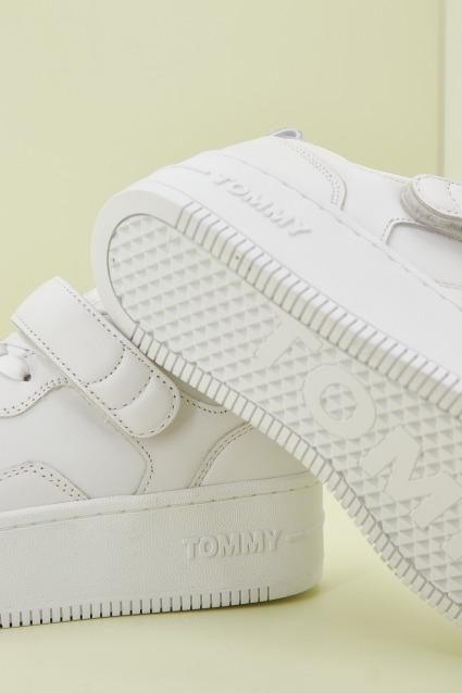 TOMMY JEANS ADHESIVE STRIP FLATFORM en color BLANCO (4)