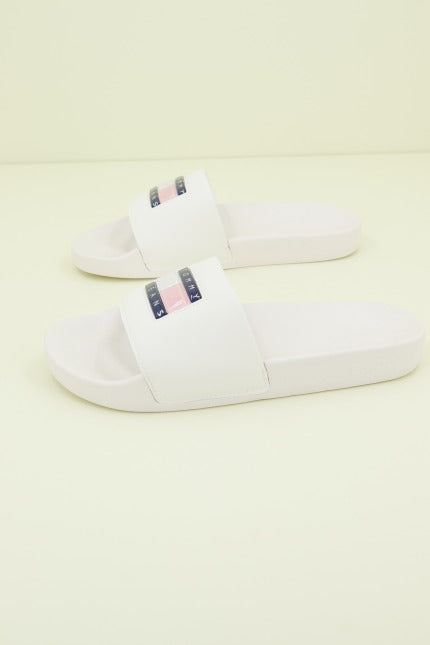 TOMMY JEANS FLAG PRINT POOL SLD en color BLANCO (2)