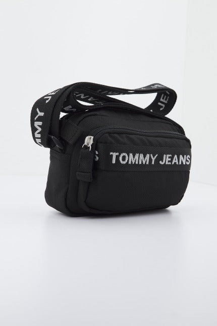 TOMMY JEANS ESSENTIAL CROSSOVER en color NEGRO (2)