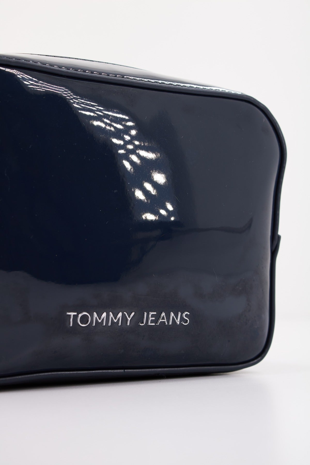 TOMMY JEANS TJW ESS MUST CAMERA BAG en color AZUL (4)
