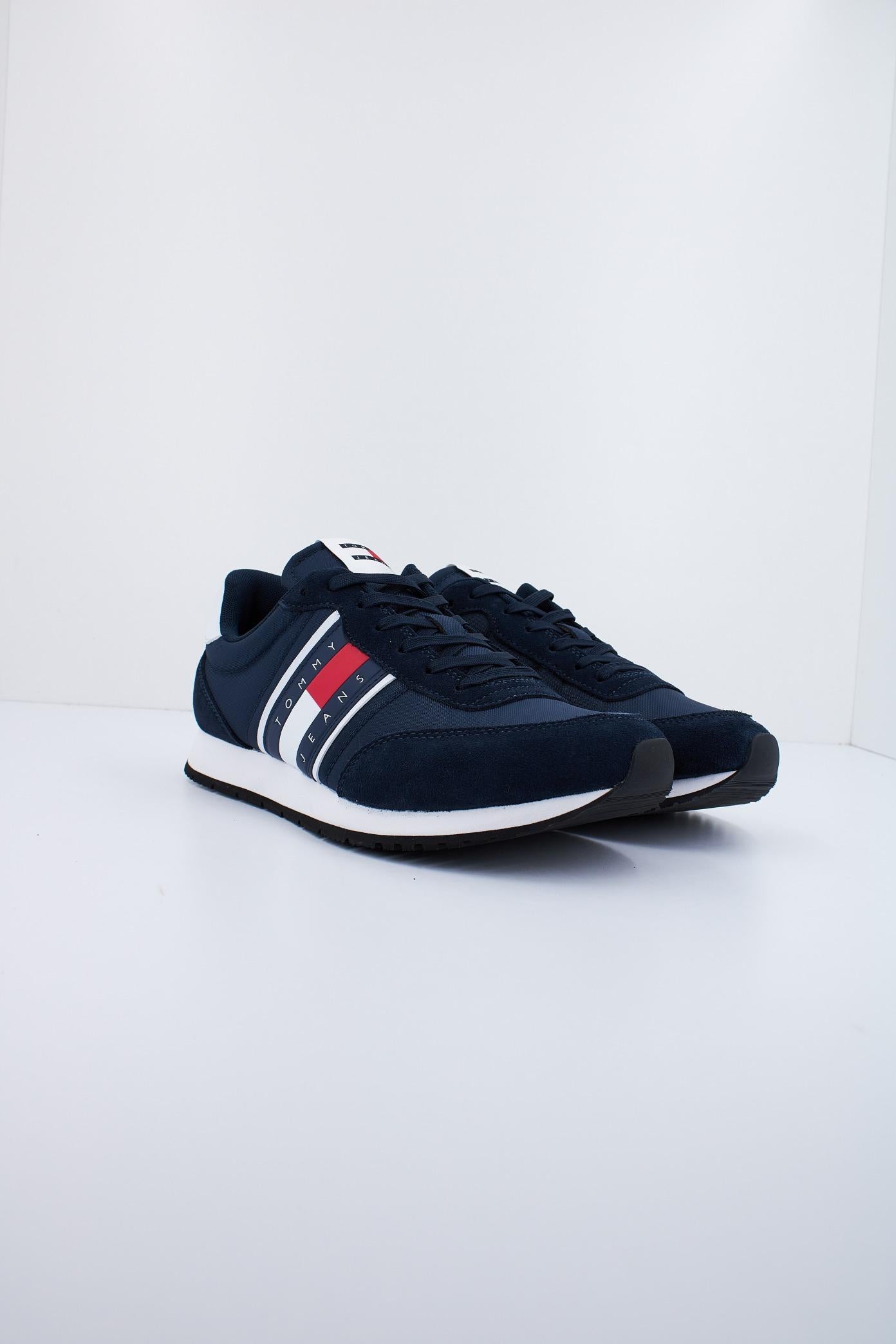 TOMMY JEANS TJM RUNNER CASUAL en color AZUL (2)