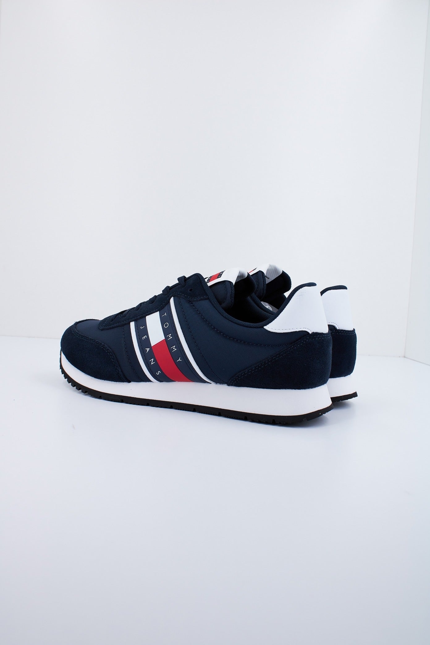 TOMMY JEANS TJM RUNNER CASUAL en color AZUL (3)