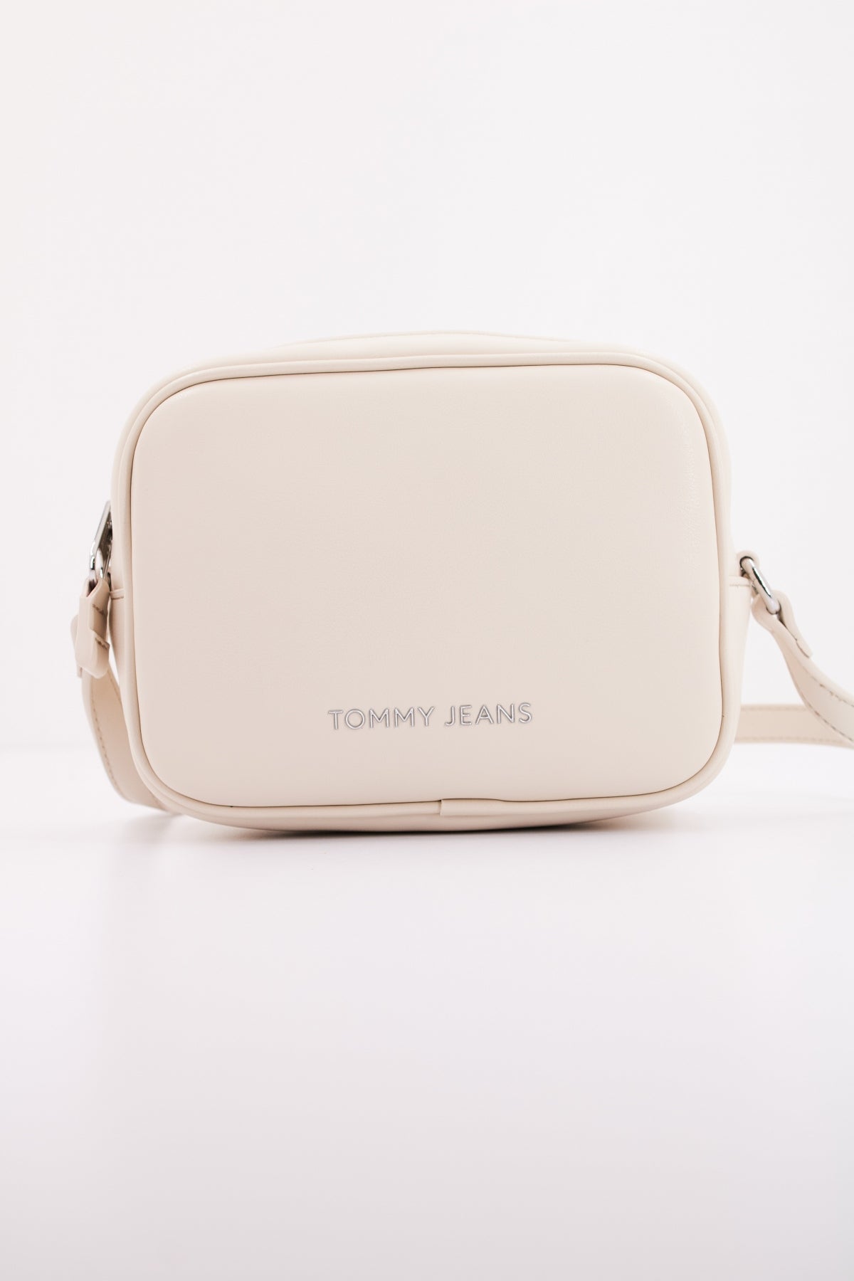 TOMMY JEANS TJW ESS MUST CAMERA BAG en color BEIS (1)