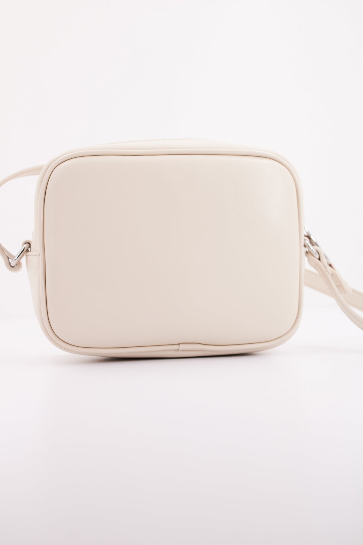 TOMMY JEANS TJW ESS MUST CAMERA BAG en color BEIS (4)