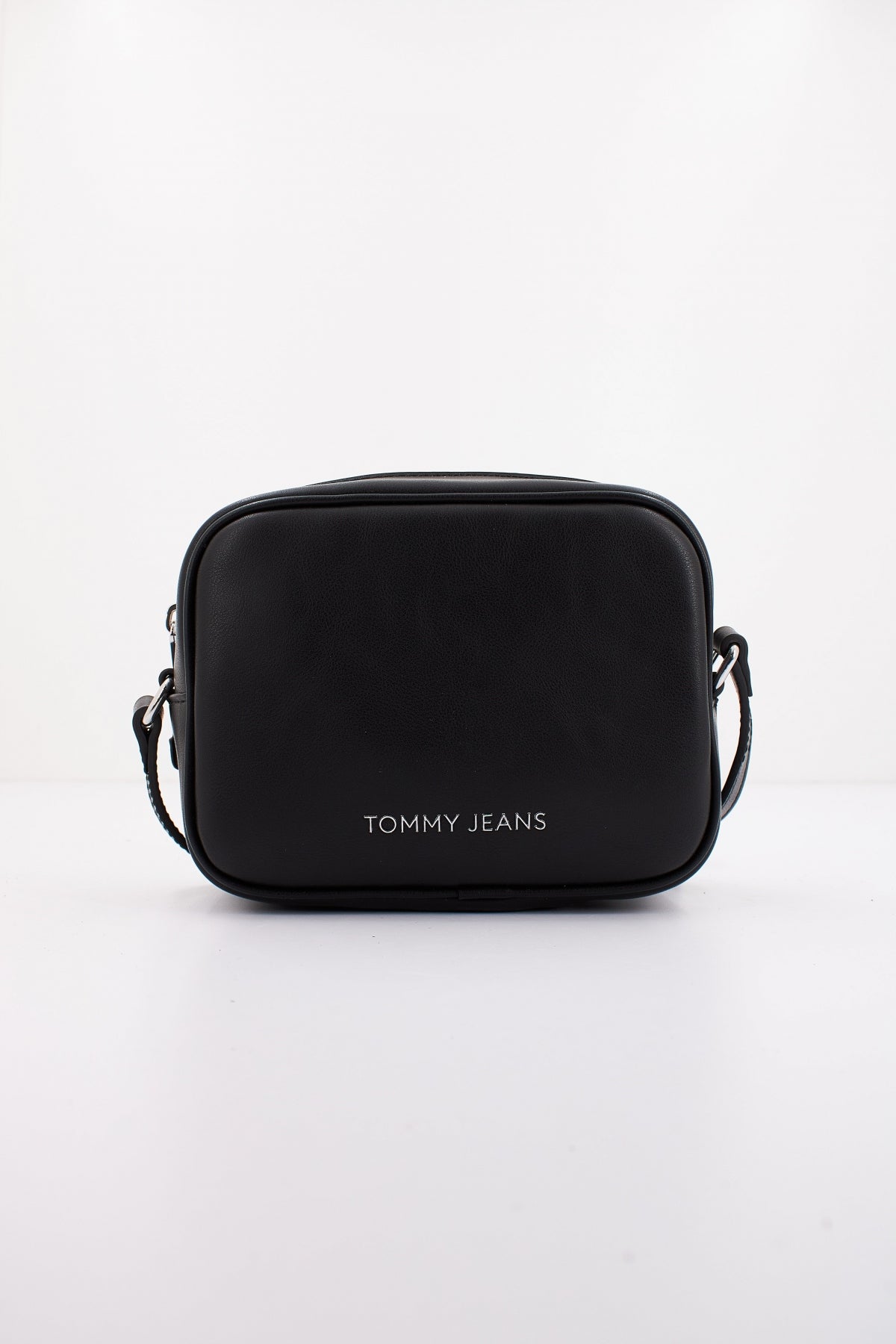 TOMMY JEANS TJW ESS MUST CAMERA BAG en color NEGRO (1)