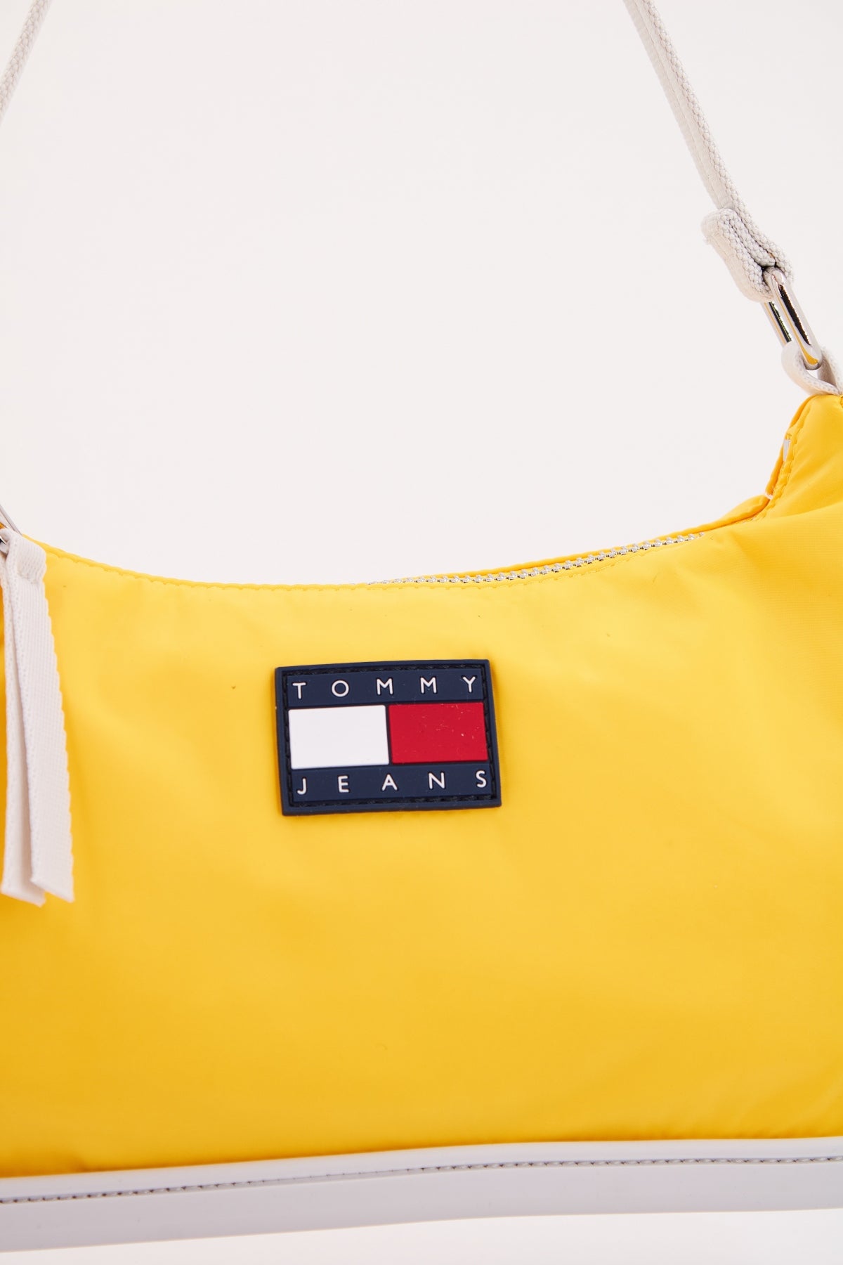 TOMMY JEANS TJW UNCOVERED SHOULDER B en color AMARILLO (4)