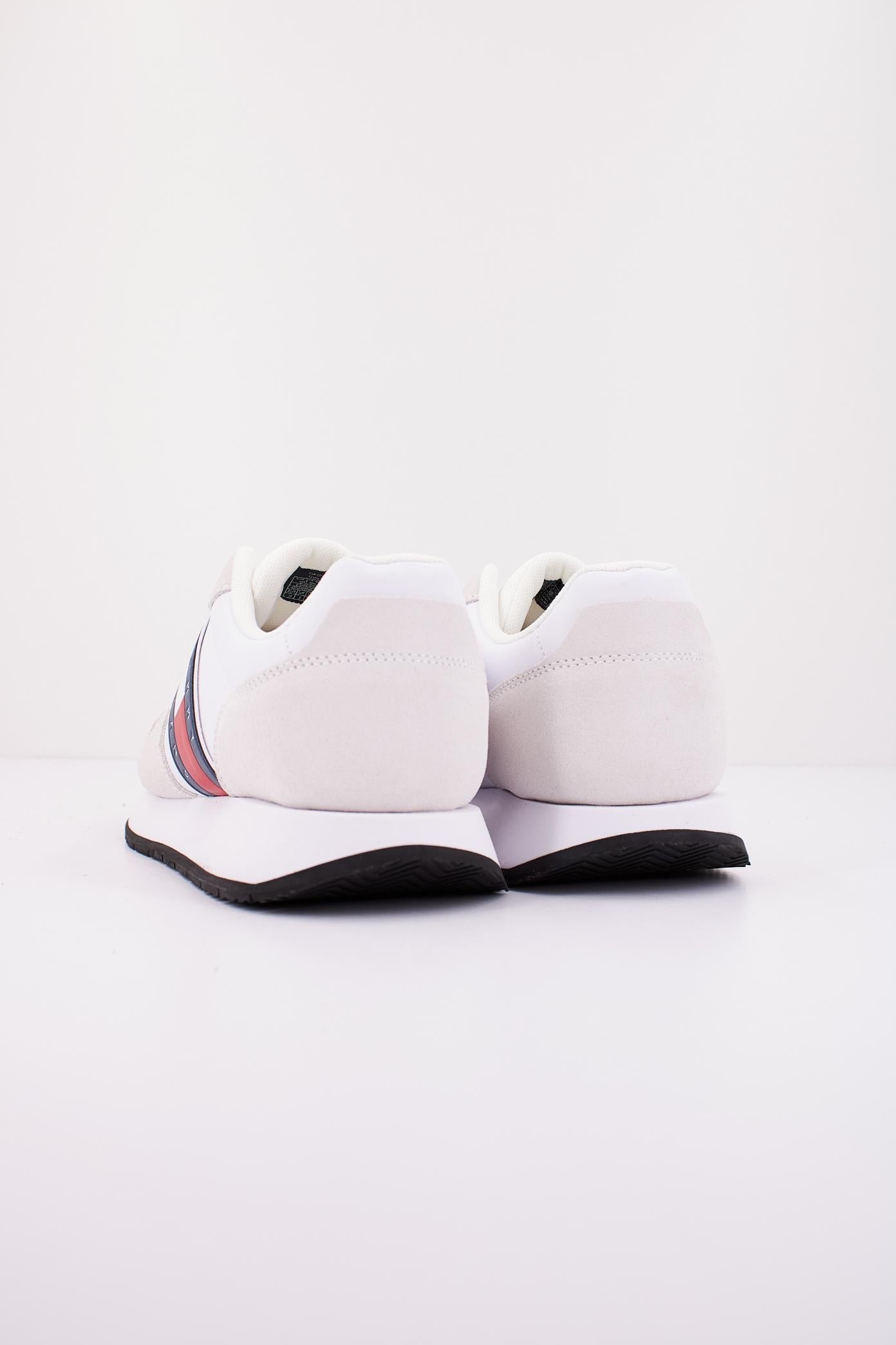TOMMY JEANS TJW EVA RUNNER MAT MIX E en color BLANCO (3)