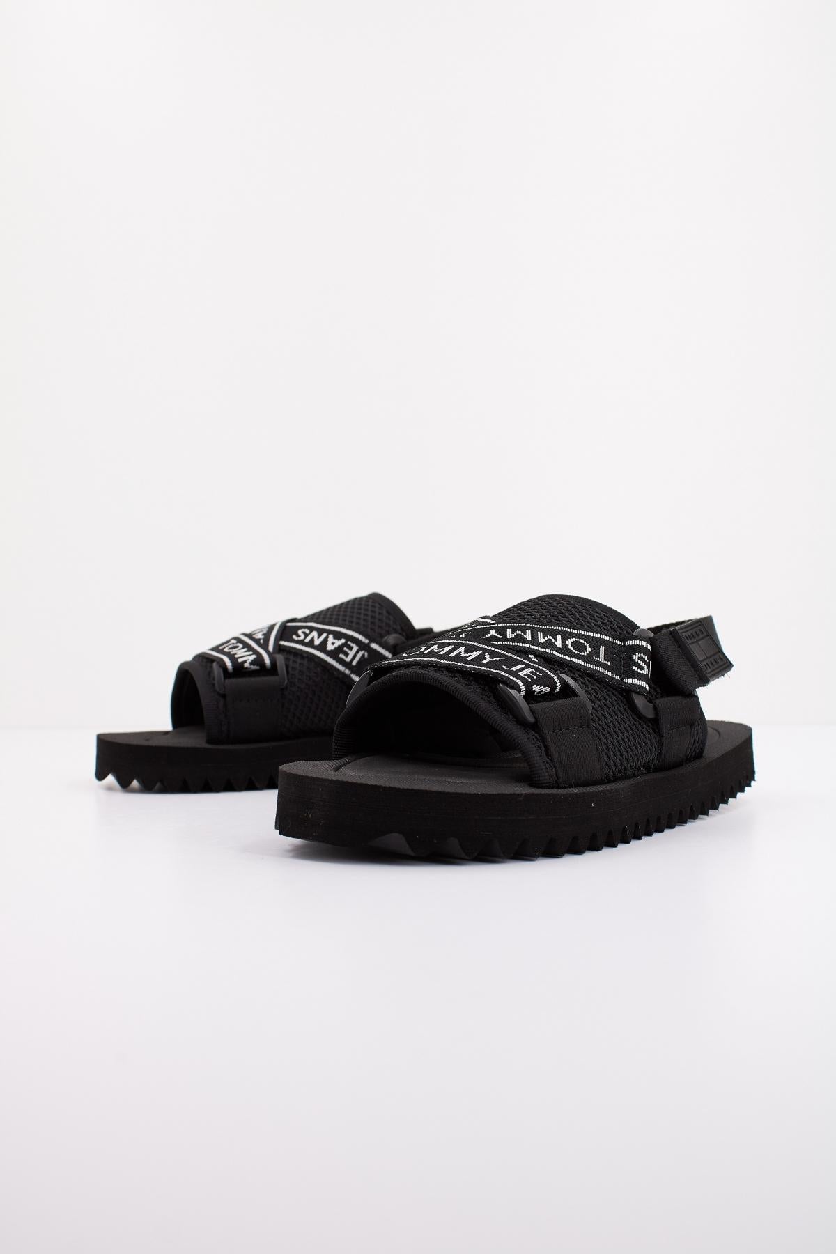 TOMMY JEANS ENEN en color NEGRO (2)
