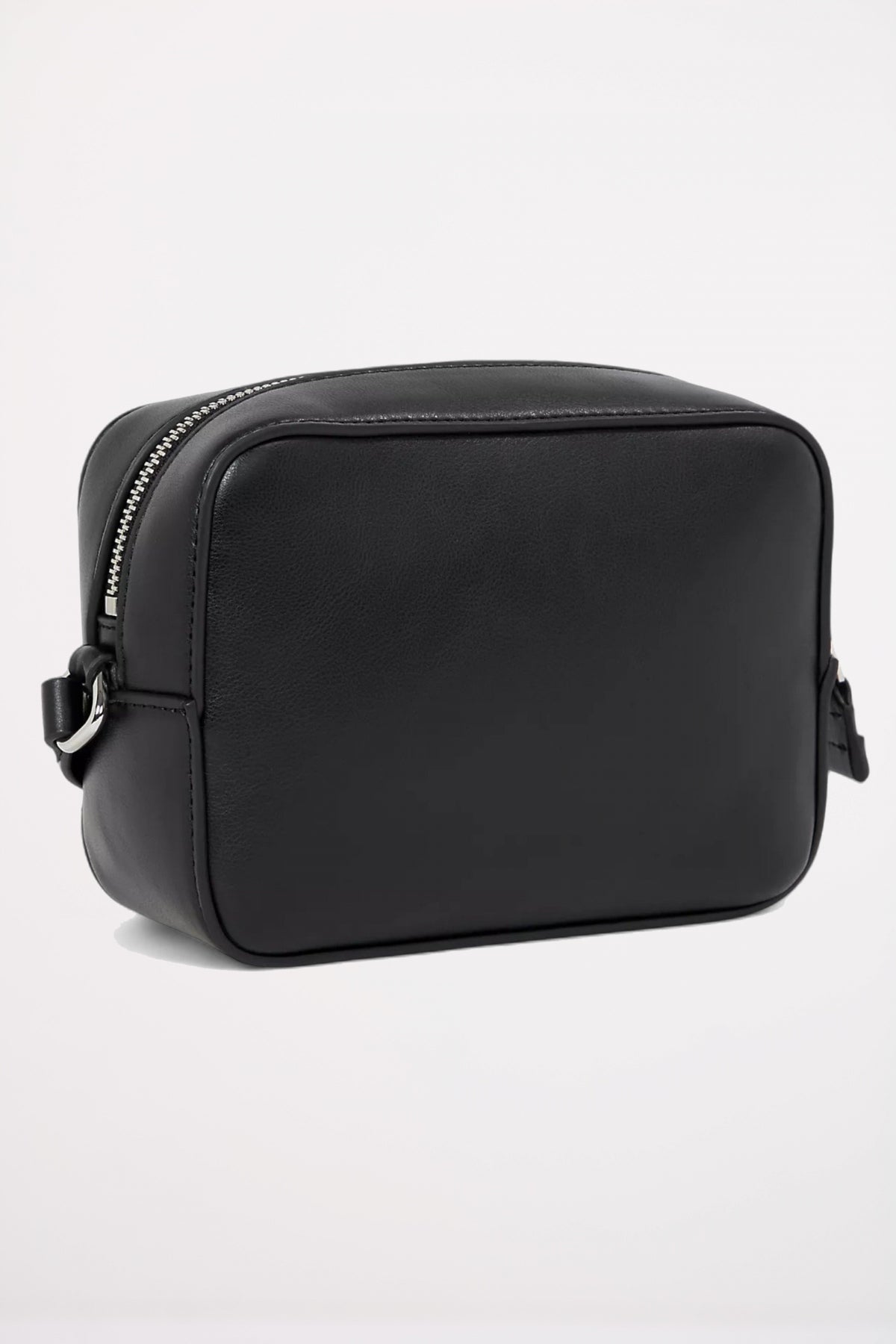 TOMMY JEANS ESS MUST CAMERA BAG en color NEGRO (2)