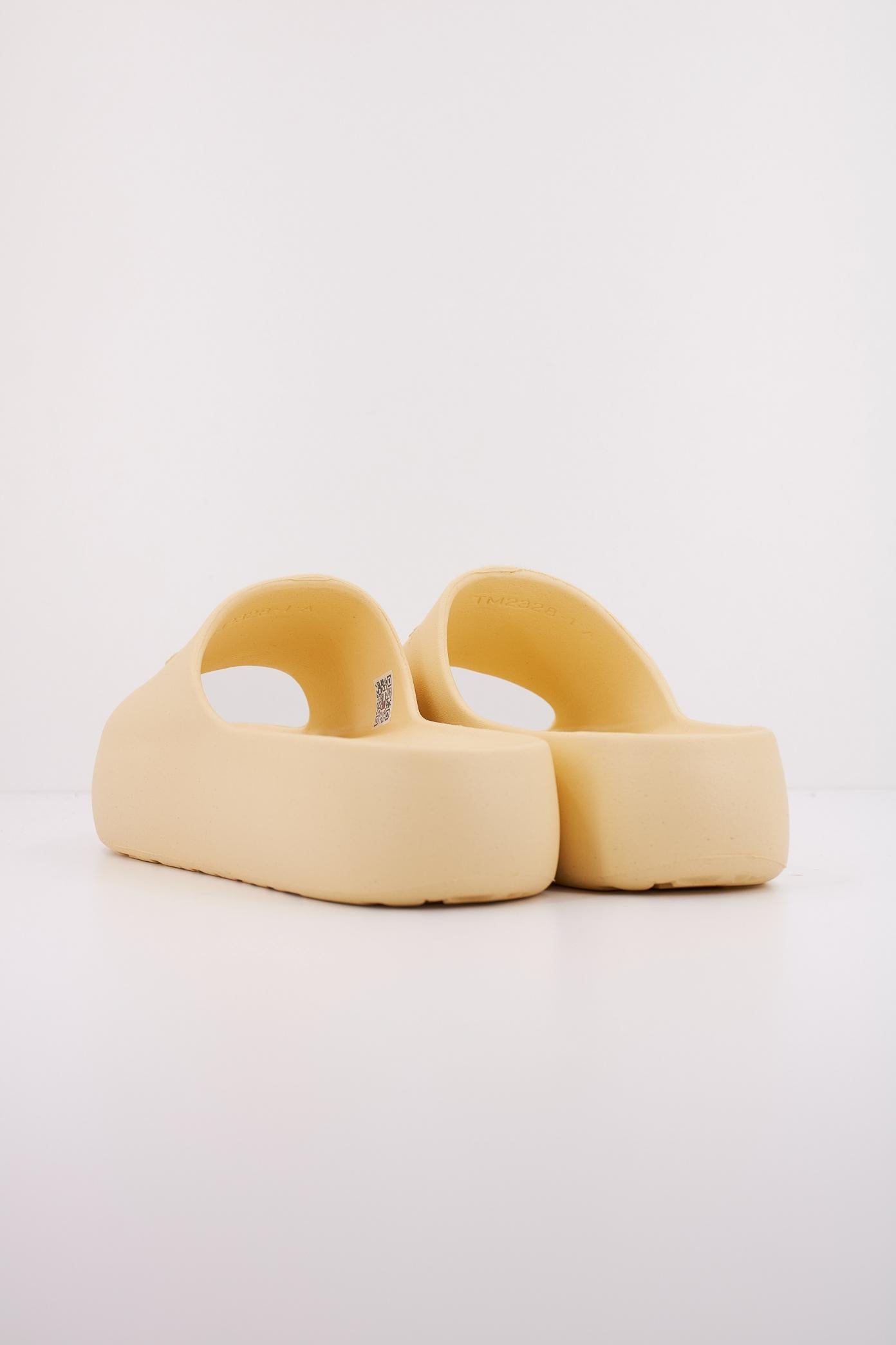 TOMMY JEANS CHUNKY POOL SLIDE ESS en color AMARILLO (4)