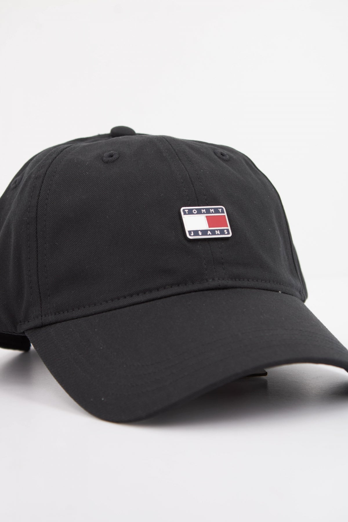 TOMMY JEANS HERITATGE PLAQUE CAP en color AZUL (3)