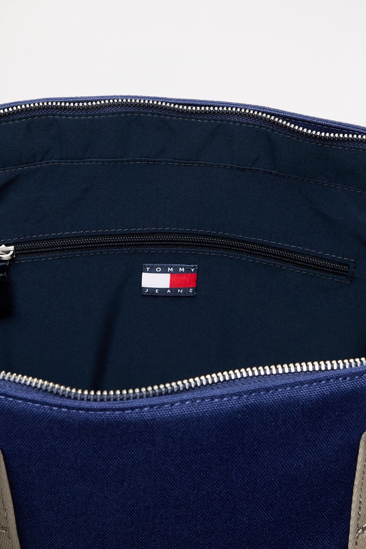 TOMMY JEANS RETRO COOL TOTE en color AZUL (3)