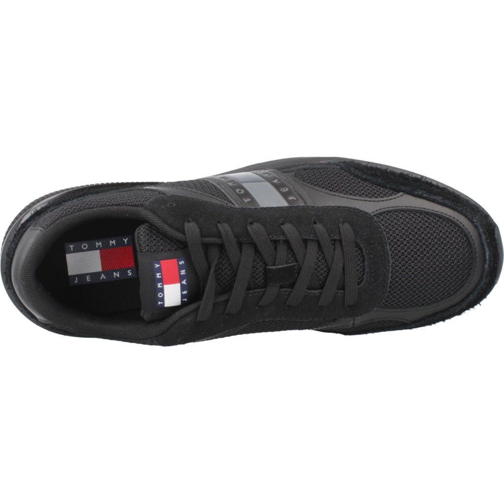 TOMMY JEANS TJM TECHNICAL RUNNER ESS en color NEGRO (7)