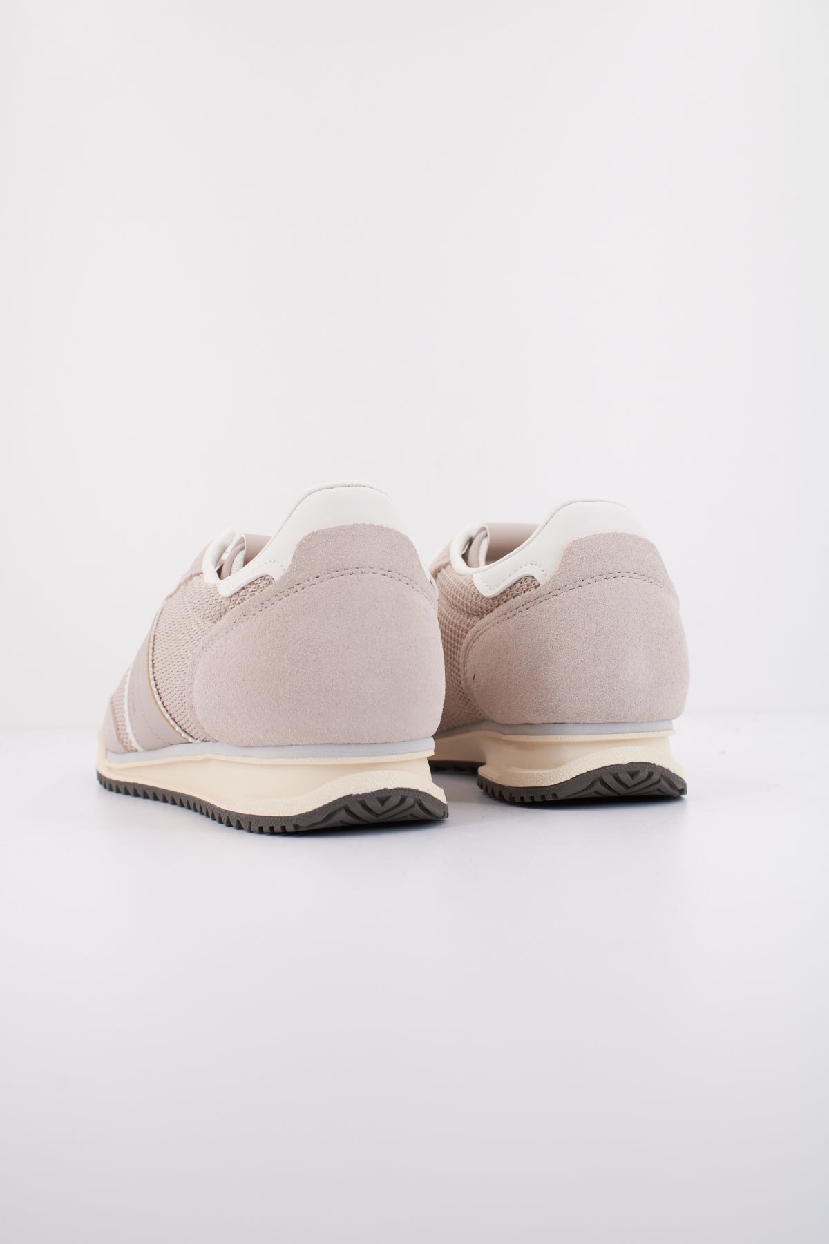TOMMY JEANS TJW LOW PROFILE RUNNER en color BEIS (4)