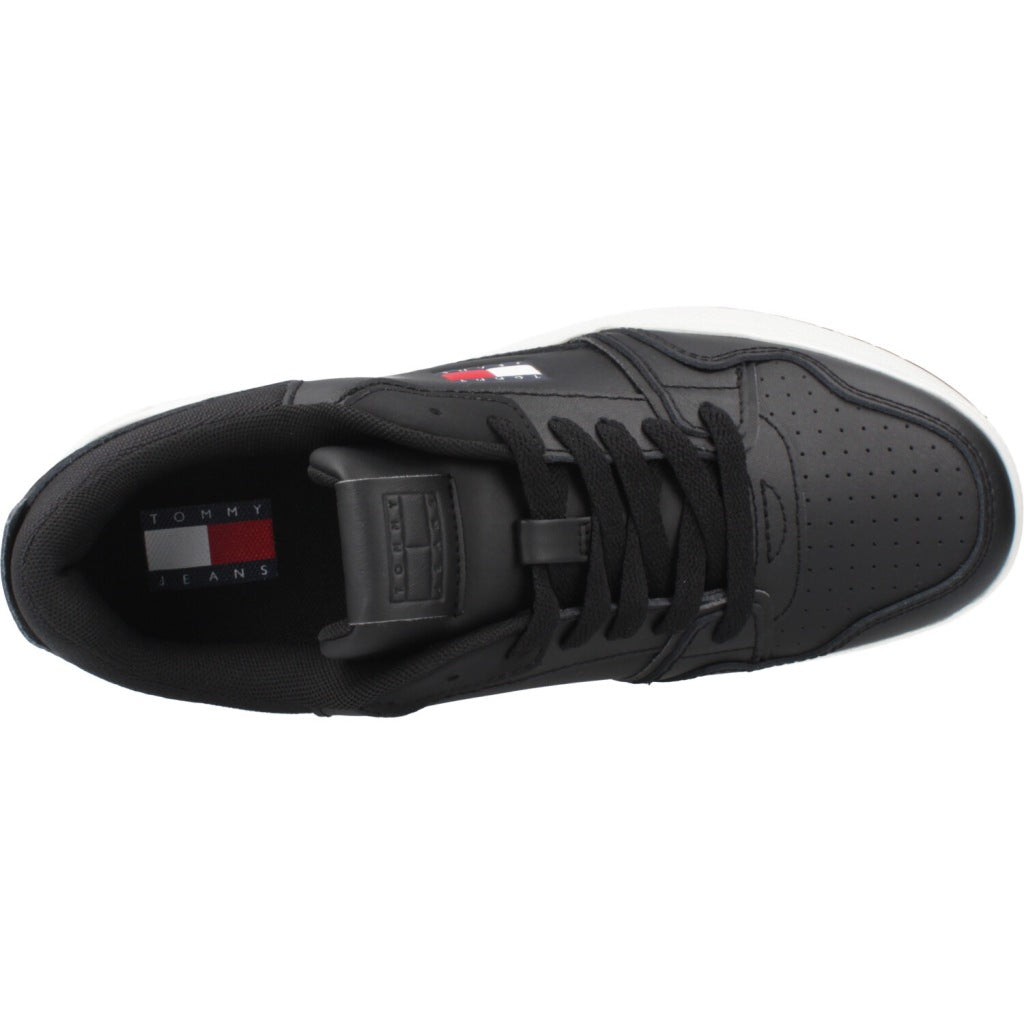 TOMMY JEANS TJW RETRO BASKET FLATFOR en color NEGRO (7)