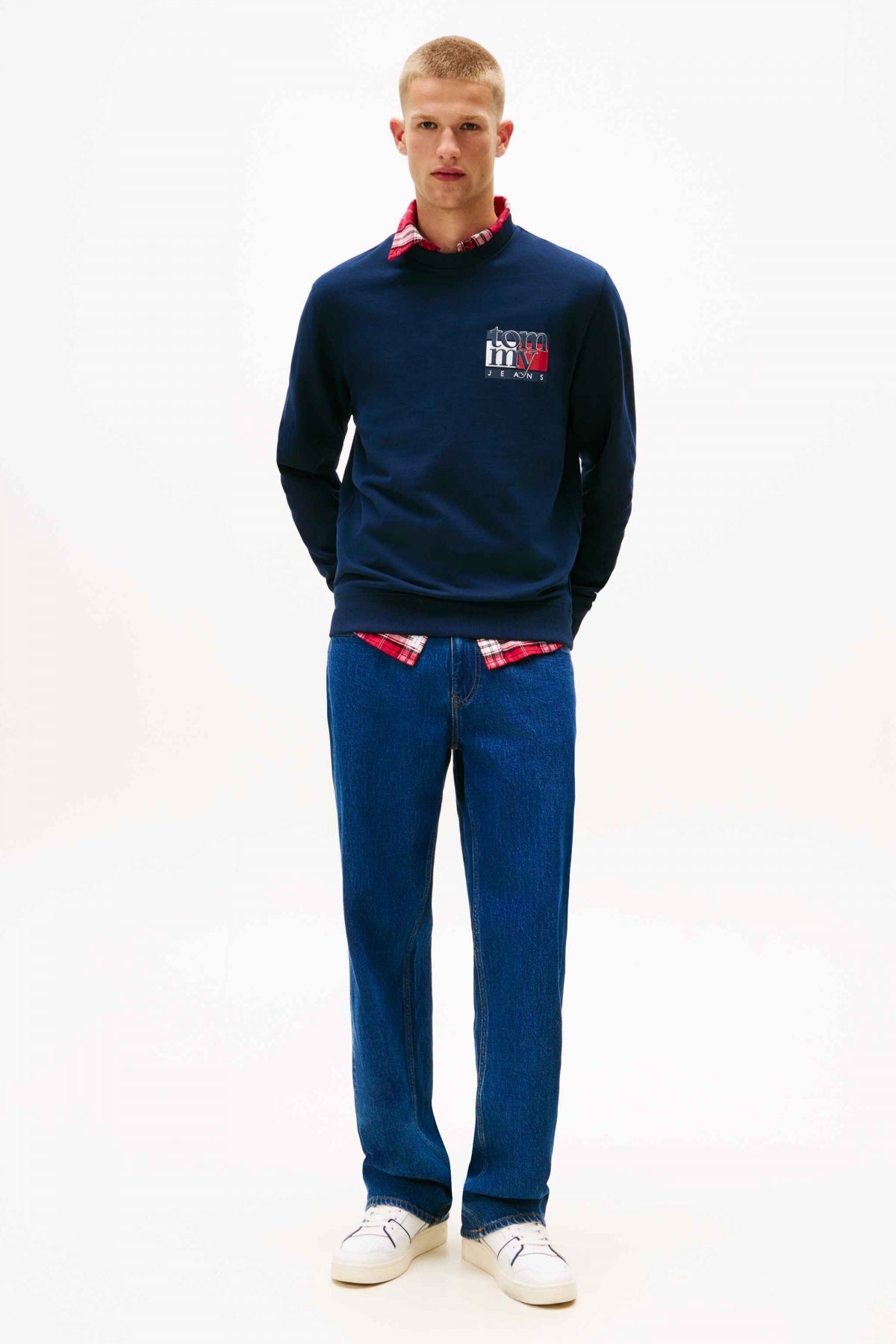 TOMMY JEANS TJM REG RWB FLAG CREW EX en color AZUL (4)
