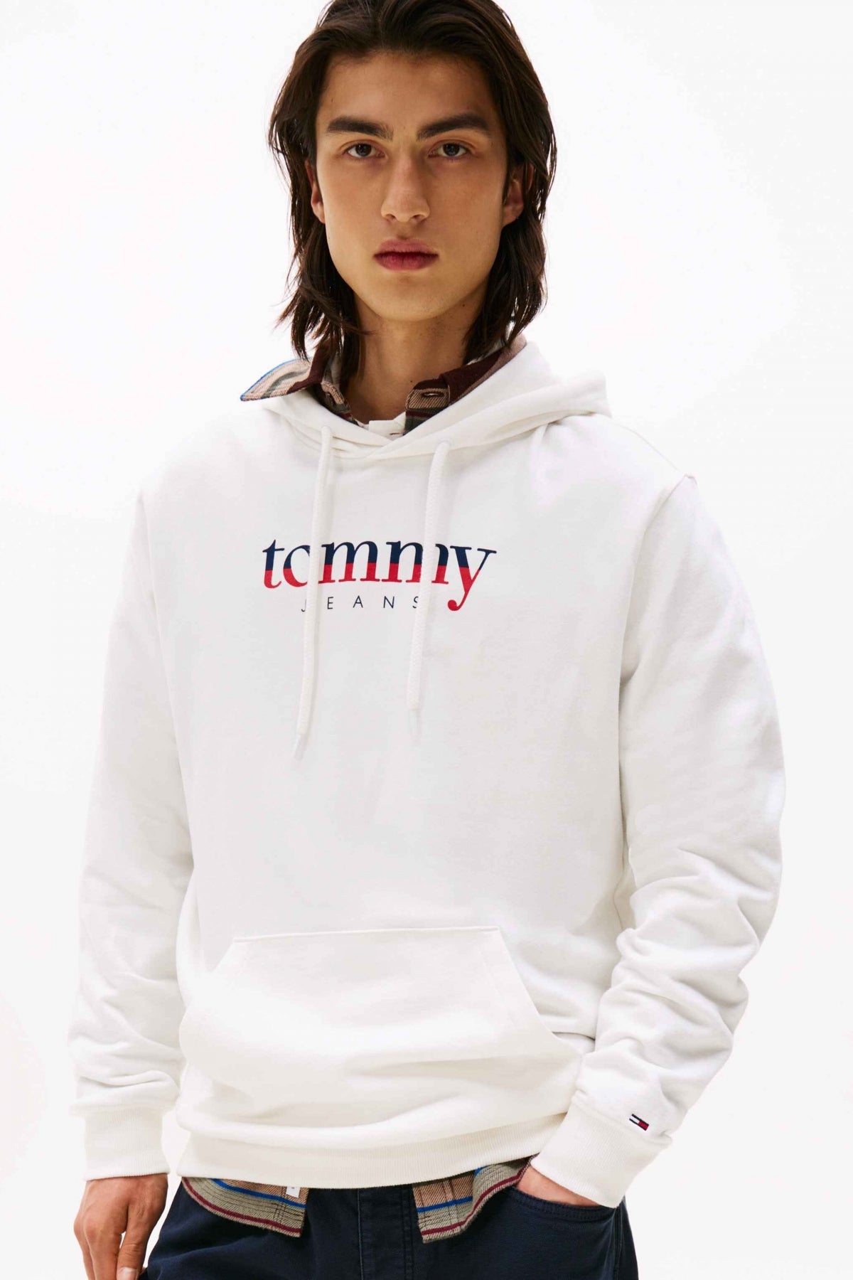 TOMMY JEANS TJM REG DNA HOODIE EXT en color BLANCO (1)