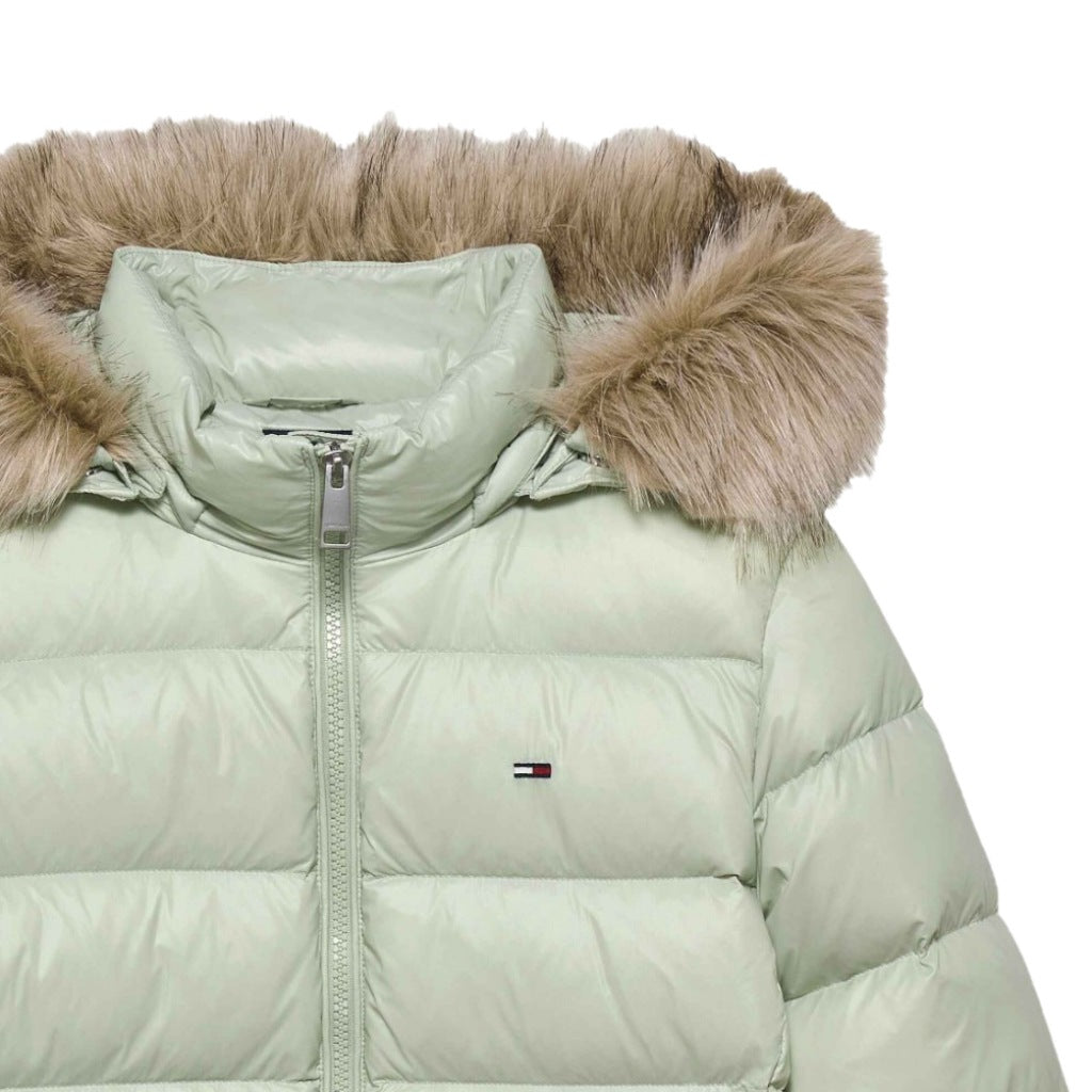 TOMMY JEANS BASIC HOODED DOWN JA en color VERDE (6)