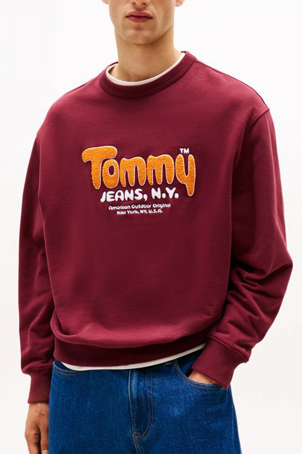 TOMMY JEANS TJM RLX BOUCLE FNT PLY C en color BURDEOS (1)