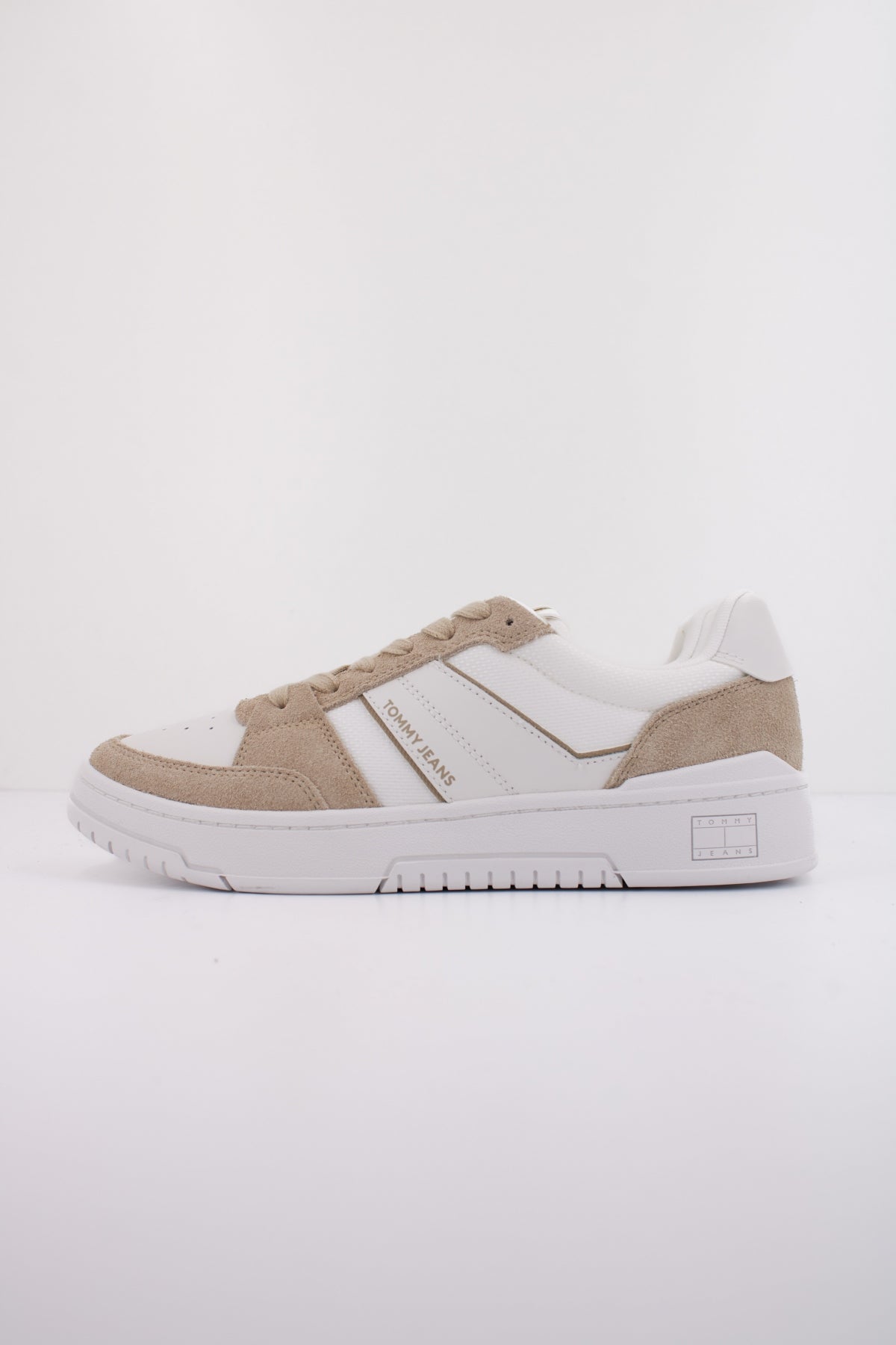 TOMMY JEANS TJM CUPSOLE PODS en color BLANCO (1)