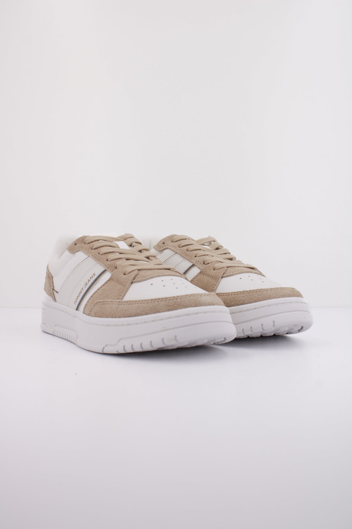 TOMMY JEANS TJM CUPSOLE PODS en color BLANCO (2)