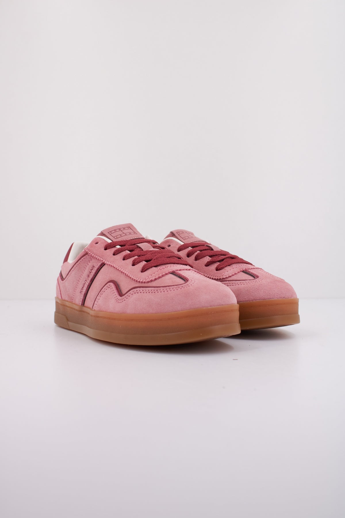 TOMMY JEANS THE GREENWICH en color ROSA (2)