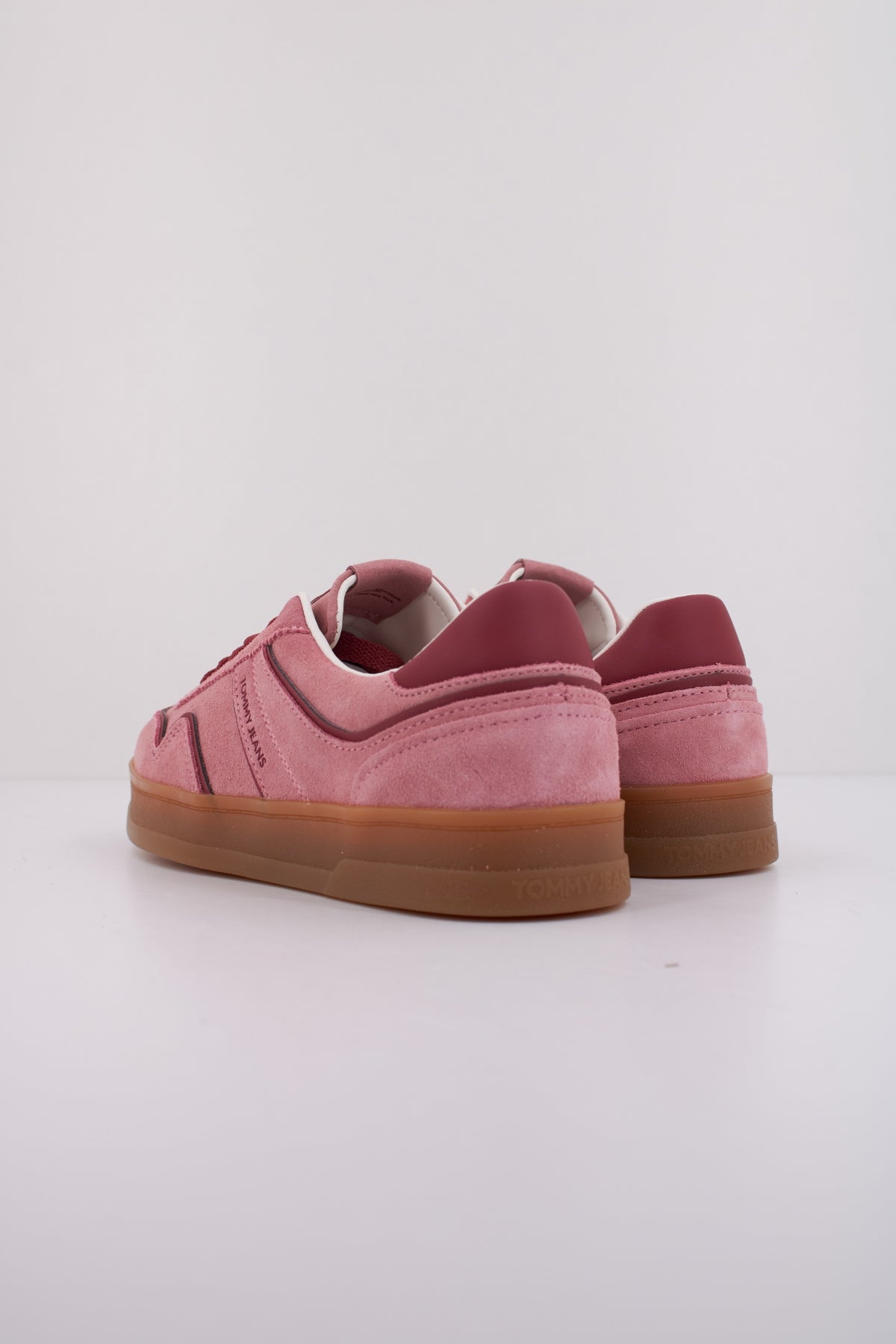 TOMMY JEANS THE GREENWICH en color ROSA (4)