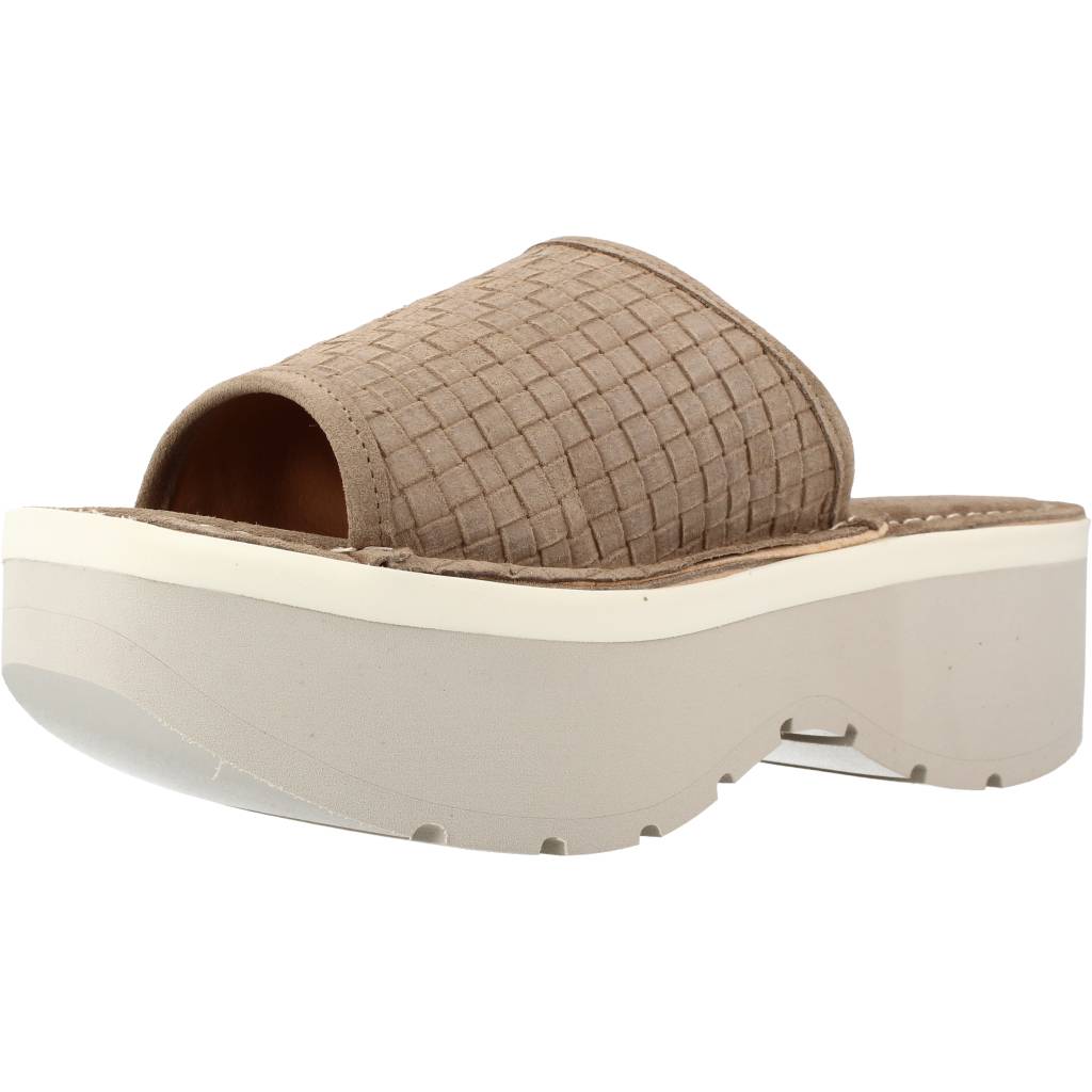 WEEKEND W en color MARRON CLARO (1)