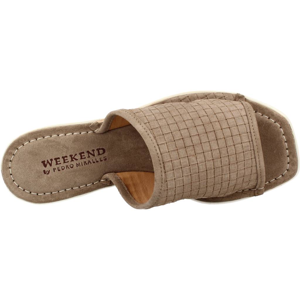 WEEKEND W en color MARRON CLARO (7)