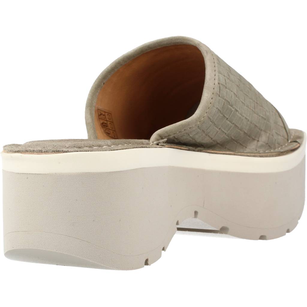 WEEKEND W en color VERDE (3)