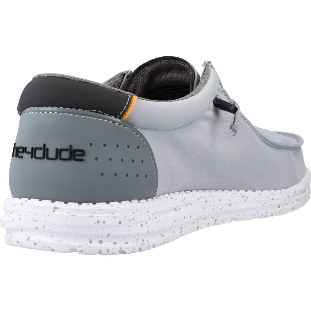 HEY DUDE WALLY ADV en color GRIS (3)