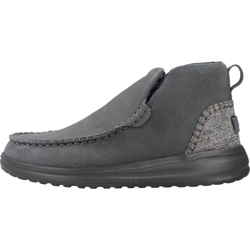 HEY DUDE DENNY SUEDE en color GRIS (2)