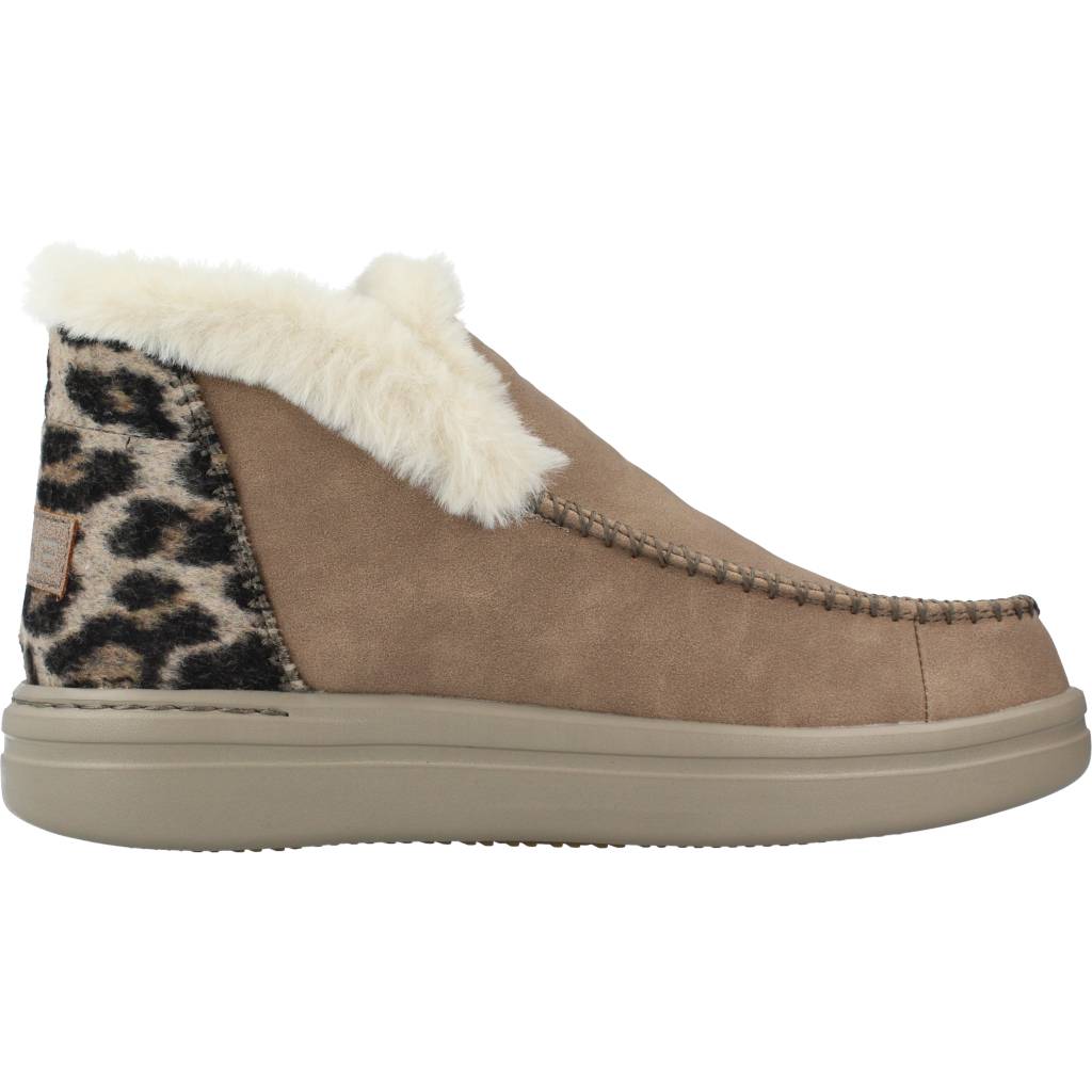 HEY DUDE DENNY GRIP en color ANIMAL PRINT (4)