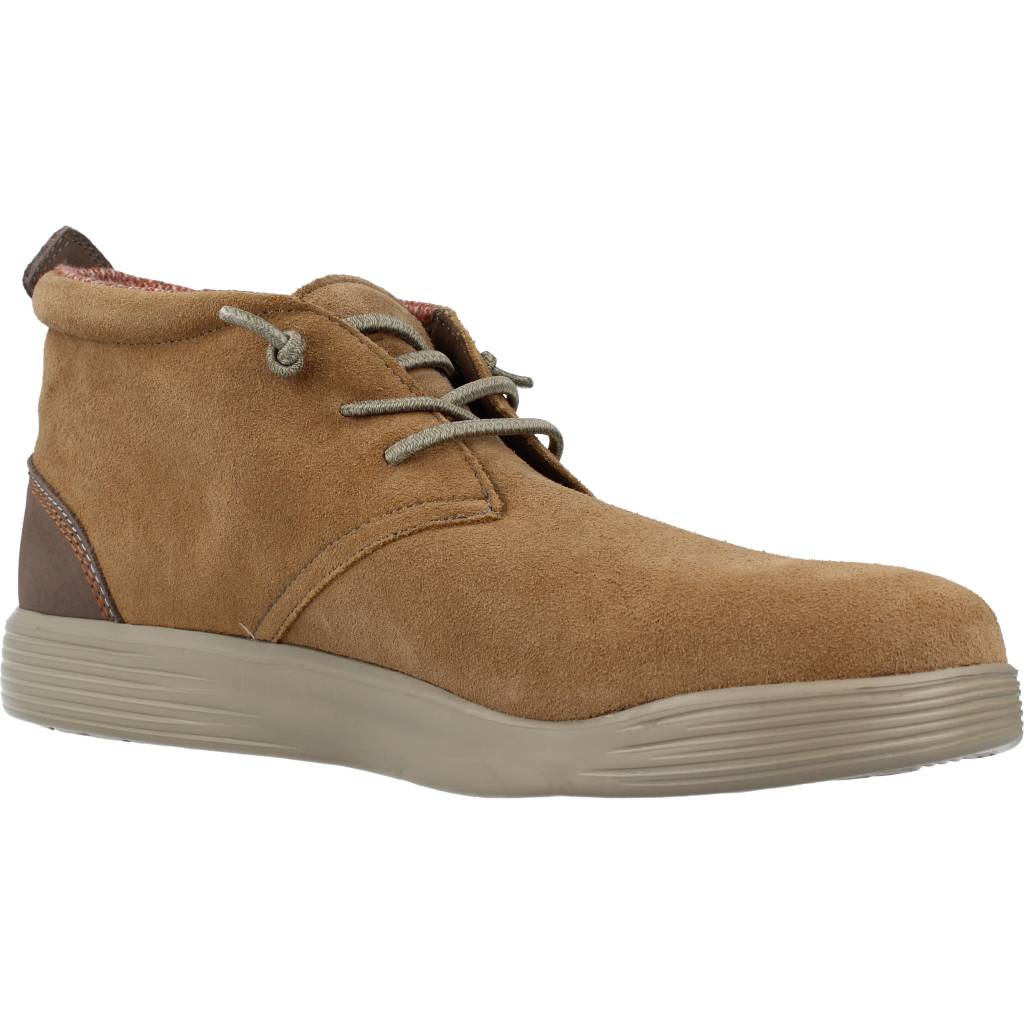HEY DUDE JO SUEDE en color MARRON CLARO (5)