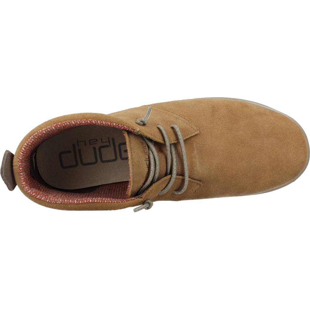 HEY DUDE JO SUEDE en color MARRON CLARO (7)