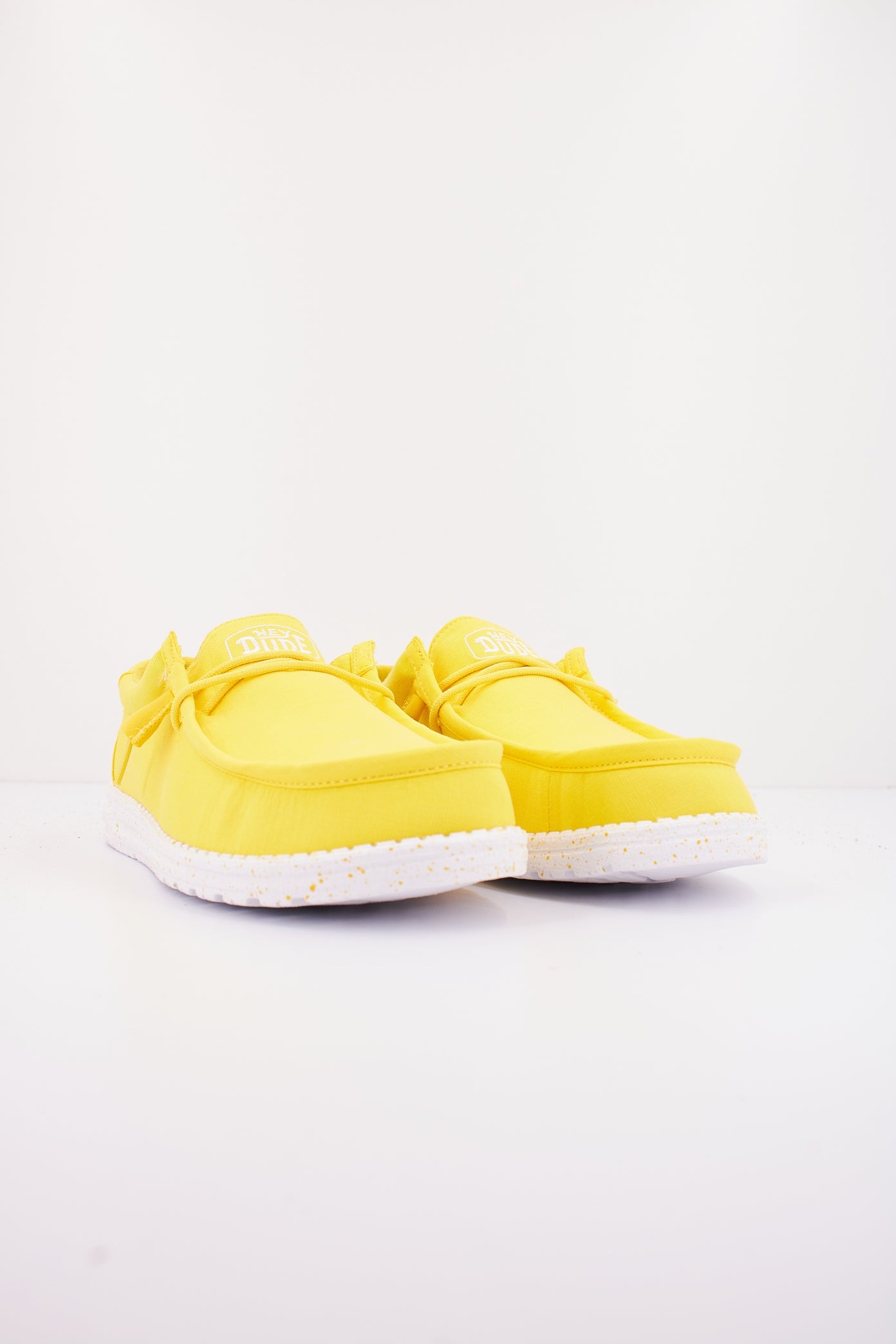 HEY DUDE WALLY SLUB CANVAS en color AMARILLO (2)
