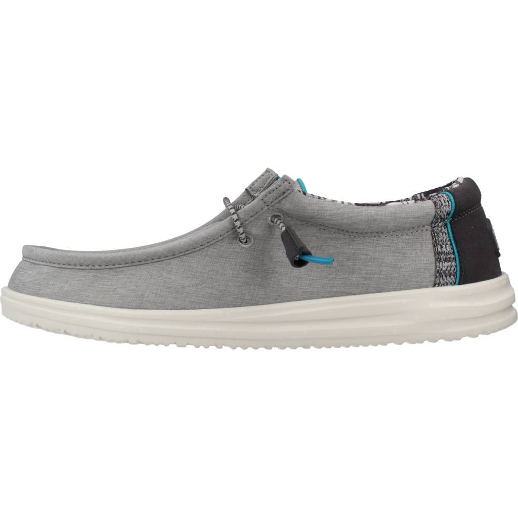 HEY DUDE WALLY HO en color GRIS (2)