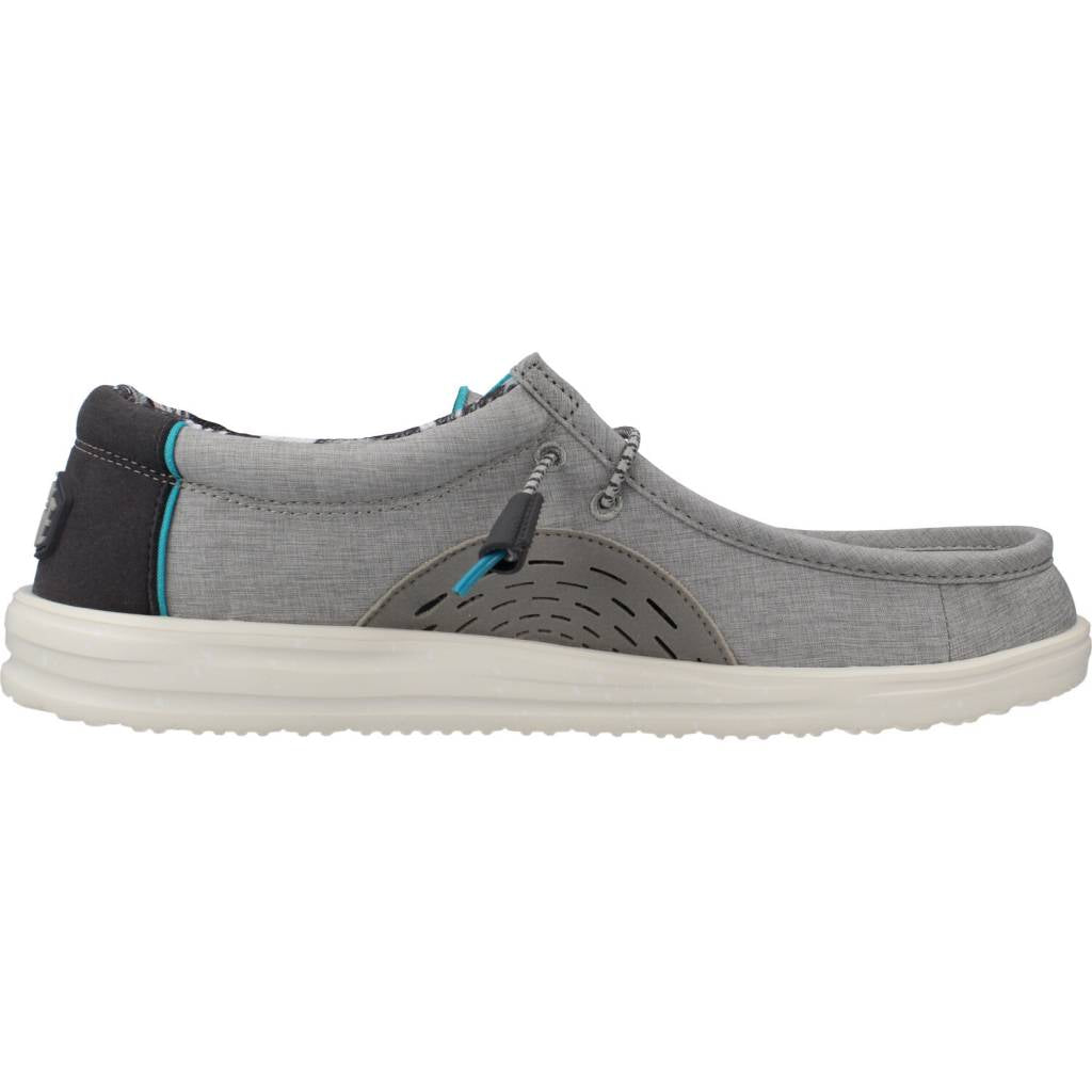 HEY DUDE WALLY HO en color GRIS (4)