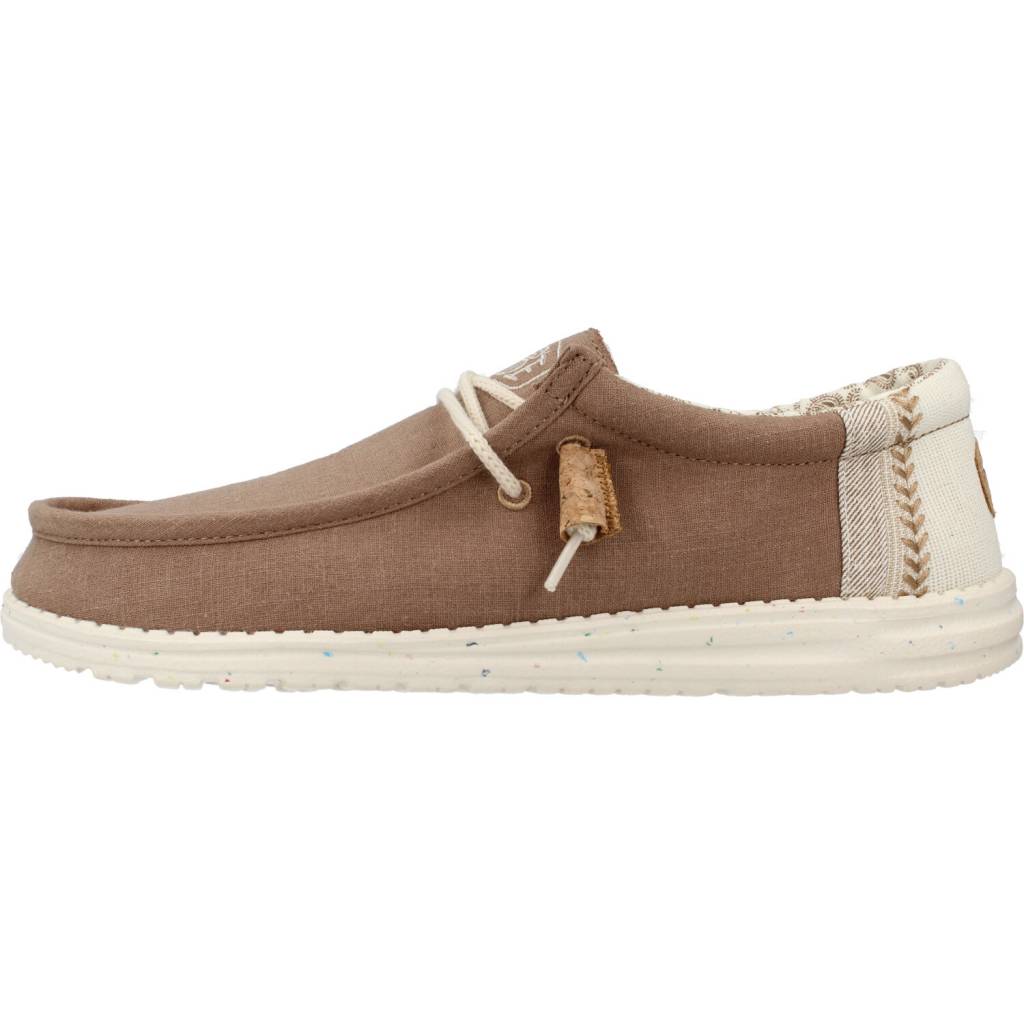 HEY DUDE WALLY LINEN NATURAL en color MARRON (2)